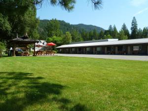 Gallery image of Lakeview Motel in Christina Lake