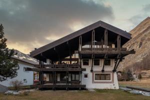 Nespecifikovaný výhled na hory nebo výhled na hory při pohledu z apartmánu