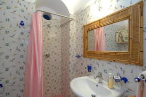 Ванная комната в Casa Bouganville