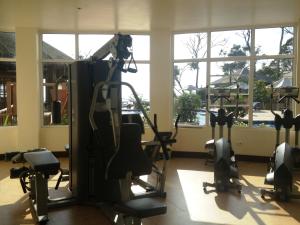 Fitness centrum a/nebo fitness zařízení v ubytování Media Luna Resort & Spa