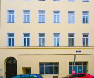 Budynek, w którym mieści się apartament