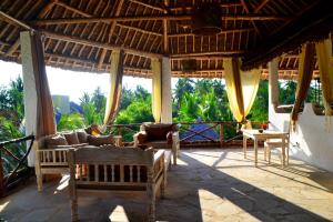 Posezení v ubytování Kimya House, Watamu