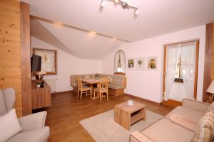 Prostor za sedenje u objektu Landhaus Michael