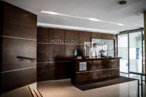 Лобби или стойка регистрации в Hotel Ciudad