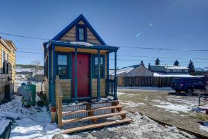 冬天的Tiny House Leadville Colorado
