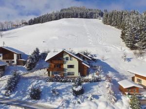 Apartment in Wagrain near Ski Slopes im Winter