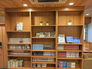 酒店内部图书馆