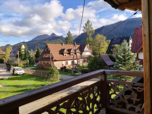 Výhľad na hory alebo výhľad na hory priamo z of the bed and breakfast
