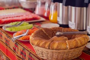 Makanan di atau berdekatan hotel