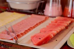 Makanan di atau berdekatan hotel