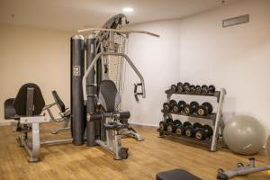 Fitness centrum a/nebo fitness zařízení v ubytování Akti Beach Club