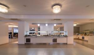 Restoran atau tempat makan lain di Lagomandra Luxury Suites with Private Pools