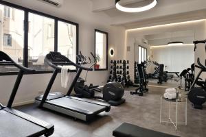 Fitness centrum a/nebo fitness zařízení v ubytování Hôtel Fesch & Spa