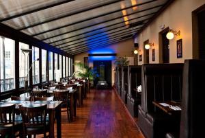 Restoran atau tempat lain untuk makan di The City Hotel