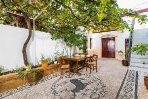 Vonkajšia záhrada v ubytovaní villa Zinovia