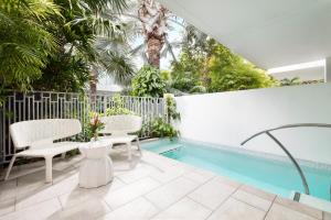 Bazén v ubytování H2O Suites- Adults Only nebo v jeho okolí