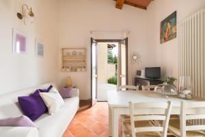 TV a/nebo společenská místnost v ubytování Casina di Dario - Pet Friendly