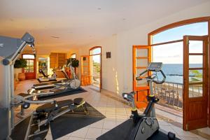 JOIA El Mirador by Iberostar -Adults Only的健身中心和/或健身设施