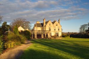 Gallery image of Bagden Hall Hotel in Scissett