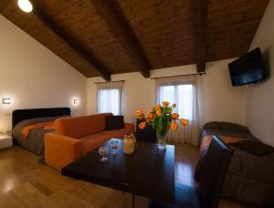A seating area at Residence Cà Beregana