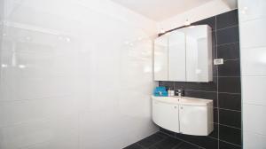 Koupelna v ubytování Guesthouse Esma