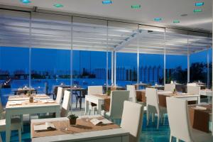 Restavracija oz. druge možnosti za prehrano v nastanitvi Adriatic Palace Hotel