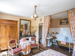 Kuchyň nebo kuchyňský kout v ubytování Chateau de la Rue + 12 fotografií