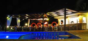 Bazén v ubytovaní Ermioni Hotel alebo v jeho blízkosti