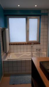 Et badeværelse på Le Coeur sur la Main + 15 billeder