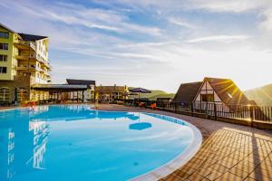 Bazén v ubytování Dormio Resort Eifeler Tor nebo v jeho okolí