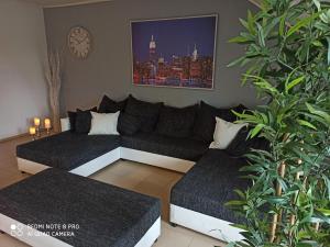 Ένα ή περισσότερα κρεβάτια σε δωμάτιο στο Sky Night Loft