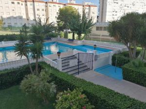 Bazén v ubytovaní Sun & Beach Pobla alebo v jeho blízkosti