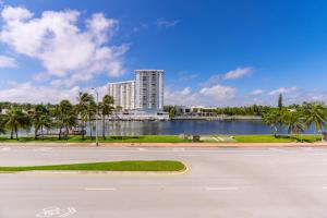 Gallery image of Notebook Miami Beach in Miami Beach