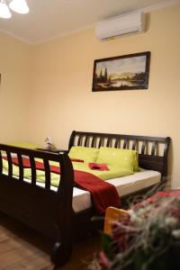 Ein Bett oder Betten in einem Zimmer der Unterkunft Vazsita ház