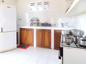 Gallery image of 3 bedrooms appartement at Majunga 100 m away from the beach with furnished terrace in Mahajanga