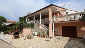 Balkon lub taras w obiekcie Apartment Kreslin