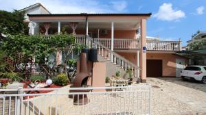 Balkon lub taras w obiekcie Apartment Kreslin