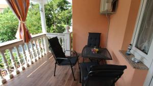 Balkon lub taras w obiekcie Apartment Kreslin