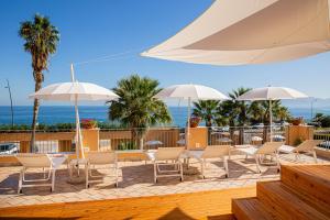 Foto da galeria de Hotel Punta Nord Est em Castellammare del Golfo