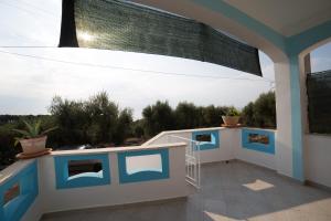 Balkon lub taras w obiekcie Villa SALENTO2 -doppio terrazzo panoramico vista mare mozzafiato immersa nella natura