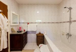 Koupelna v ubytování Oceane Self Catering