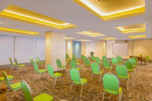 Posezení v ubytování Zest Parang Raja Solo by Swiss-Belhotel International