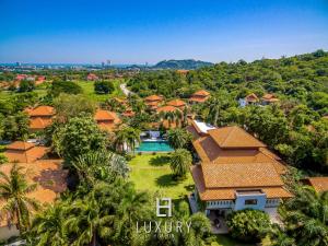 Letecký snímek ubytování 5 Bedroom Bali Style Mansion WL2