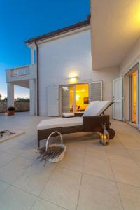 Fotografie z fotogalerie ubytování Luxury Beachfront Villa Primosten Oasis with private pool at the beach in Primosten v Primoštenu