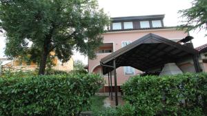 Ogród w obiekcie Apartment Rolih