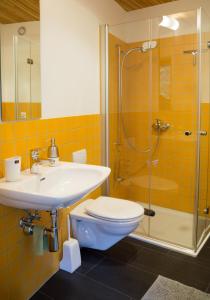 Un baño de Hüsmatta (Michael Gschwendtner)