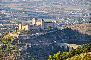 Afbeelding uit fotogalerij van 3 bedrooms apartement with shared pool and enclosed garden at Bevagna in Bevagna