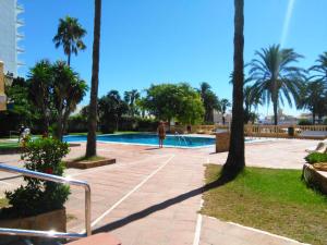 The swimming pool at or close to Comfortable apartment in Benalmádena 60 m² with pool