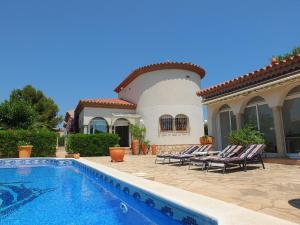 Gallery image of Villa Leonore stunning 2bedroom villa with air-conditioning & private swimming pool in L'Ametlla de Mar