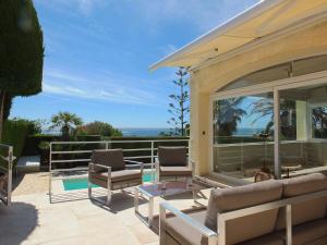 L'Ametlla de MarにあるVilla Catalina Stunning 4bedroom villa with air conditioning sea views & private swimming pool ideal for familiesのギャラリーの写真